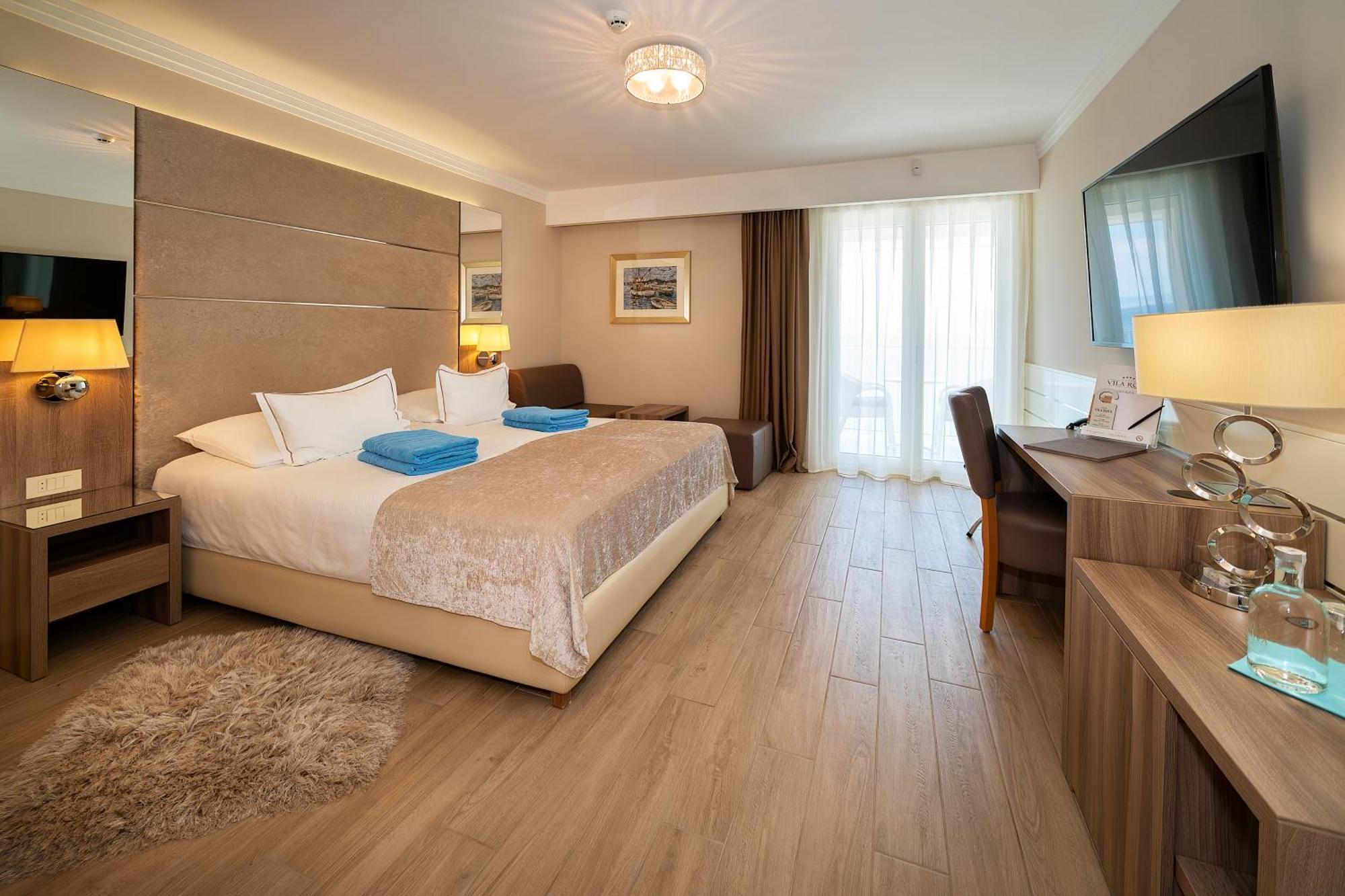 Hotel Vila Rova Malinska Esterno foto