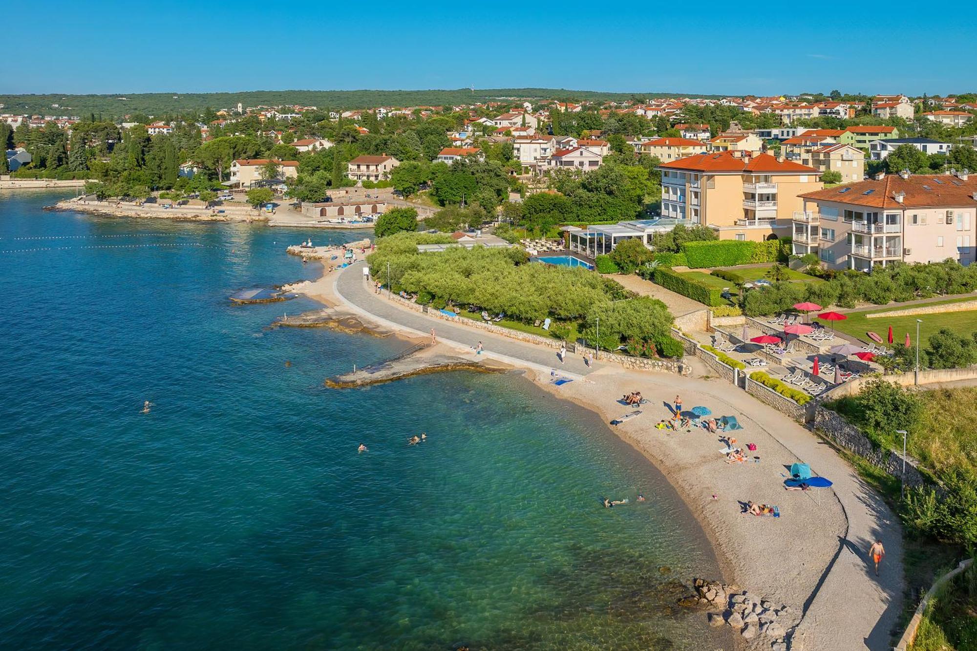 Hotel Vila Rova Malinska Esterno foto
