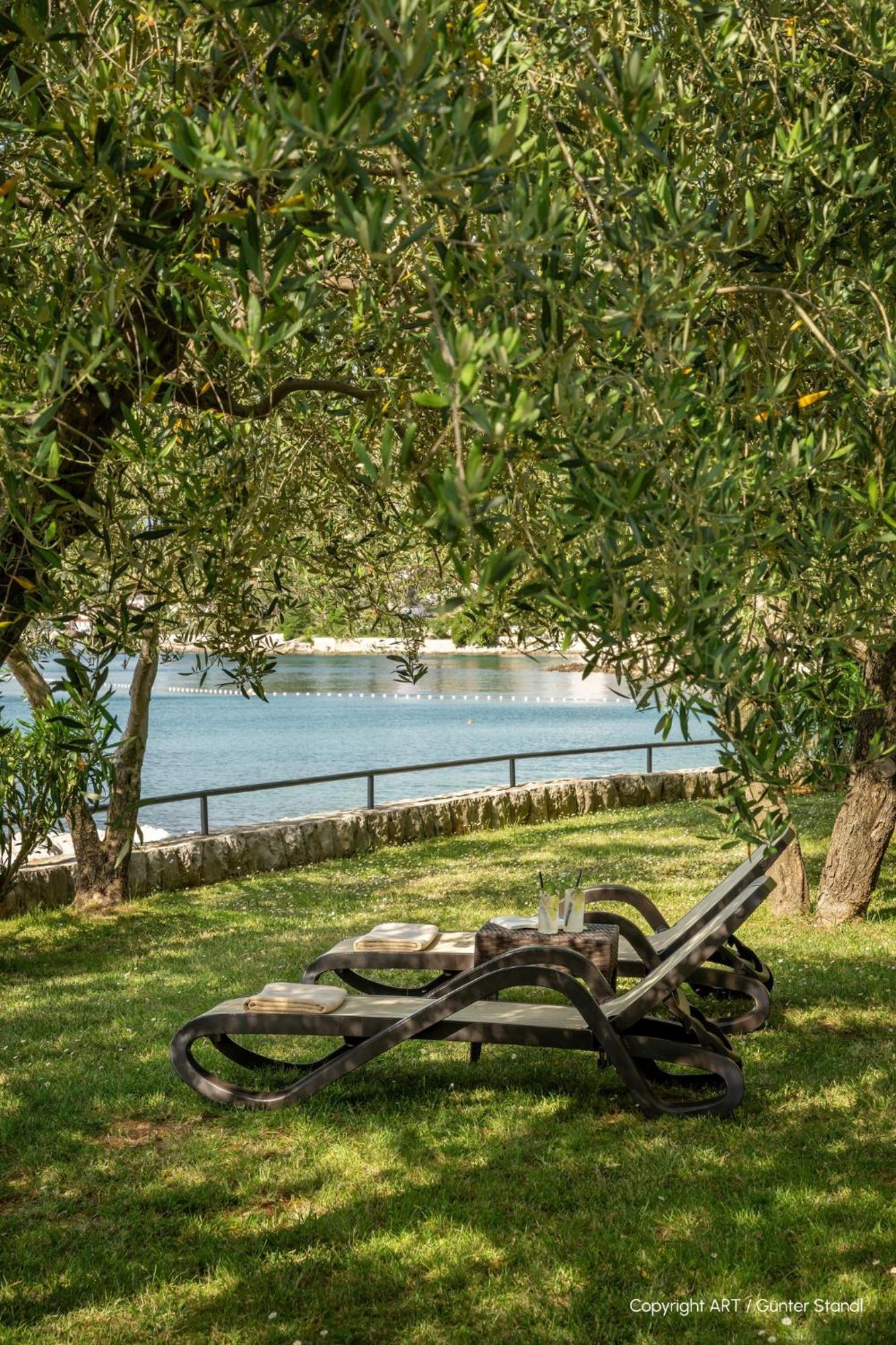 Hotel Vila Rova Malinska Esterno foto